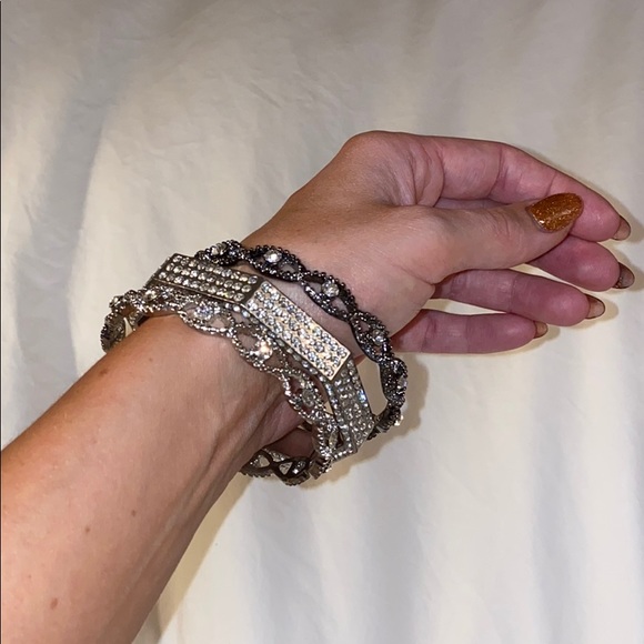 💎bebe Silver Tone Rhinestone Bangle Set - Picture 3 of 11